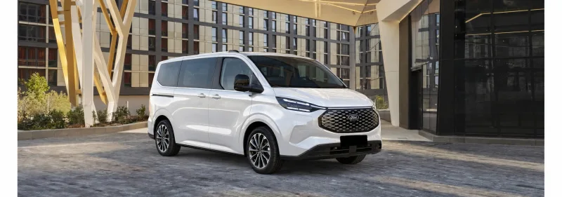 FORD TOURNEO TITANIUM 8-MIEST